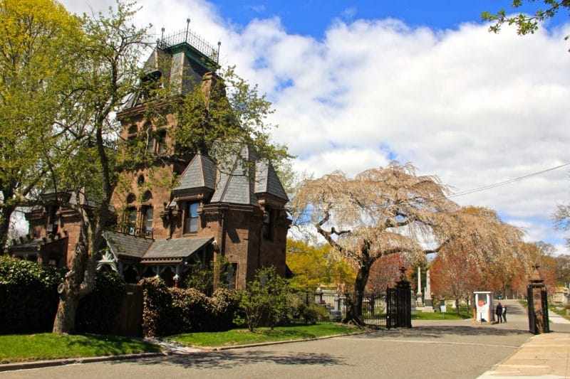 参观绿木公墓是纽约市最好的事情之一