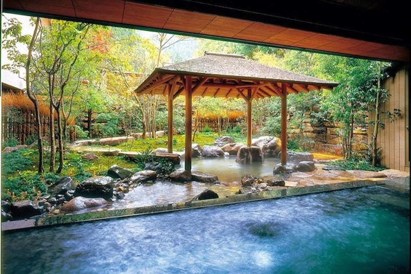 亚洲旅游指南，参观日本温泉