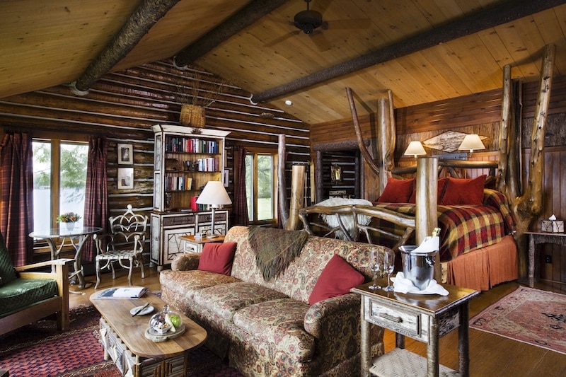 普莱西德湖小屋提供浪漫的小木屋在纽约州北部