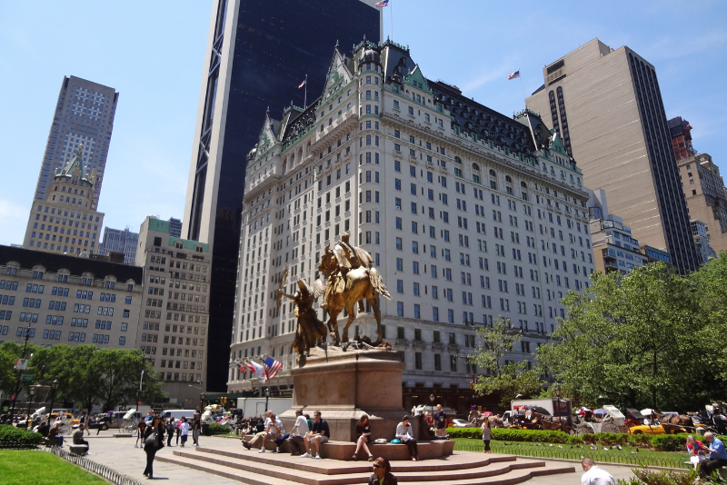 广场酒店是住在纽约酒店的一个受欢迎的选择